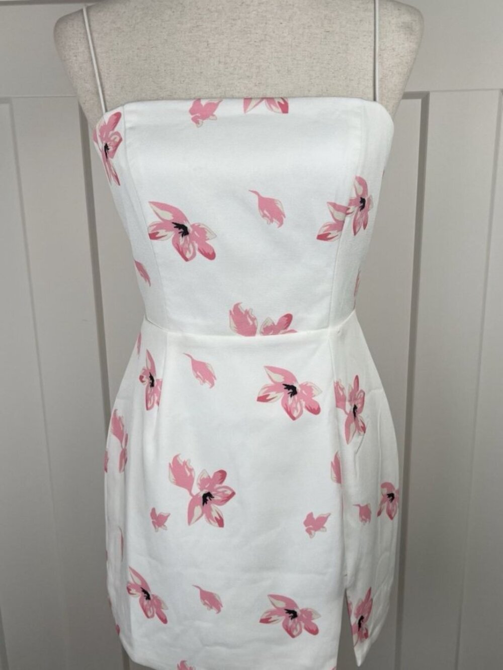 Hello Molly Rio Vista Dress NWT White Pink Floral Mini Sz M Spaghetti Straps